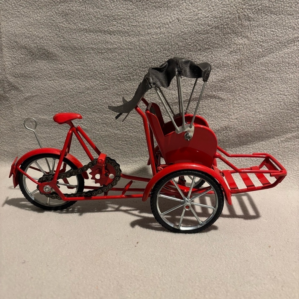 Miniature die-cast Red 3-Wheeled cycle Rickshaw Carriage Vietnam Antique Coin - Picture 5 of 7